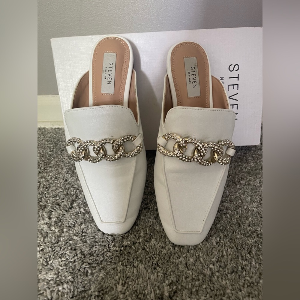 White mules